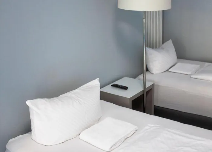 Edison 52 By Lorenc Berlino